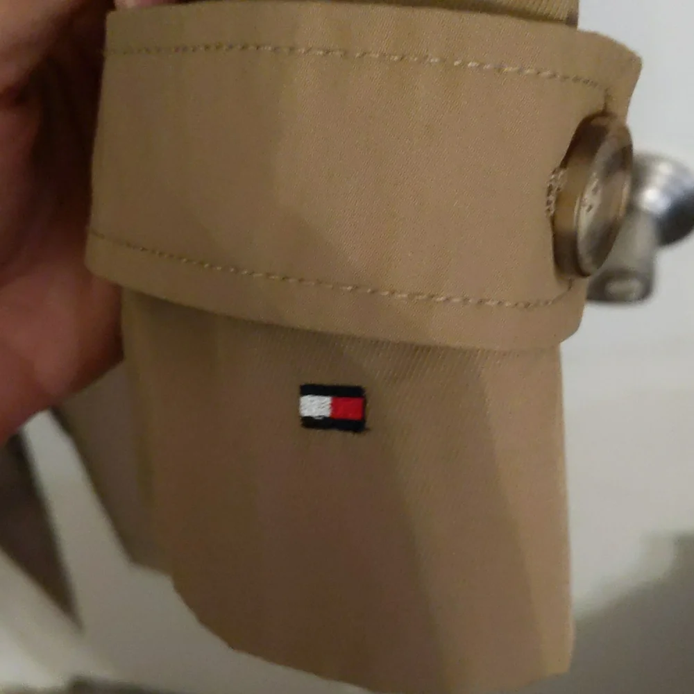 Classic Tommy Hilfiger Double-breasted Trench w/ Hood, Belt,& Pockets sz XS, Tan - Picture 12 of 14